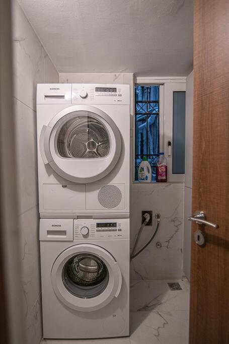 אתונה A11 Pristine & Comfy Studio Near Plaka & Parthenon מראה חיצוני תמונה